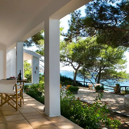 Noctiluca House Dom wakacyjny *